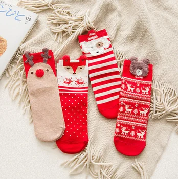 Модни прости зимни чорапи Коледни шарени чорапи със средна дължина, под формата на лосове с стереоскопическими уши Коледни чорапи Големи червени чорапи